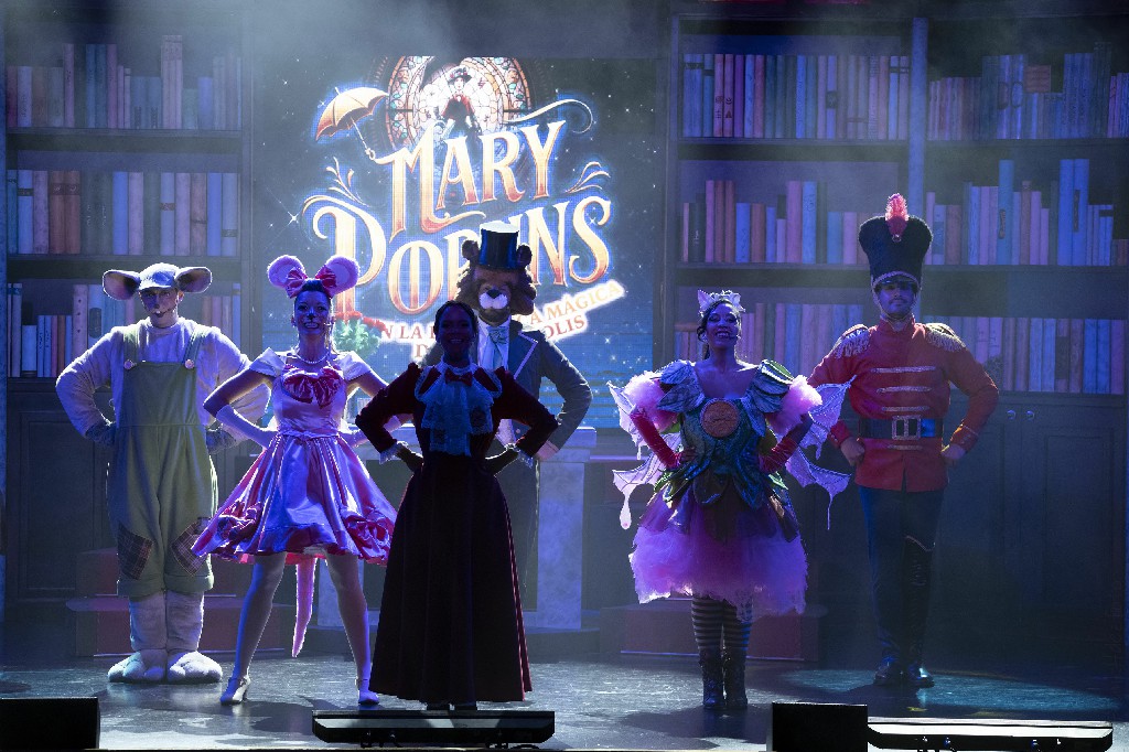 MARY POPPINS